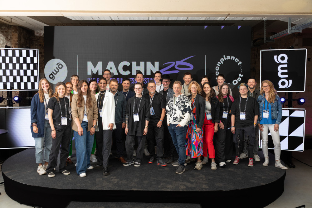 Die Speaker des MACHN-Festivals zusammen auf der Bühne
